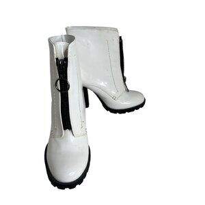 Simply Vera Wang White Patent Leather Heeled Ankle Boots With Front Zipper & Rin